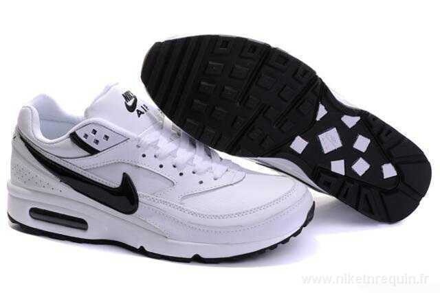 Air Max Bw Bkack Et Des Chaussures Blanches